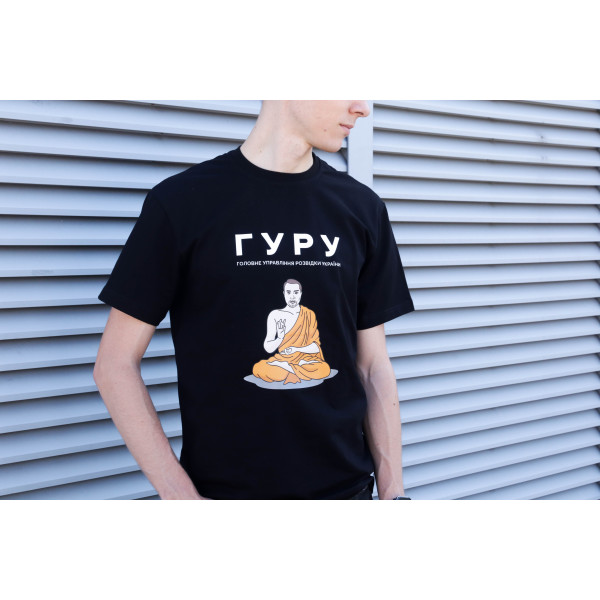 Футболка з принтом "ГУРУ"