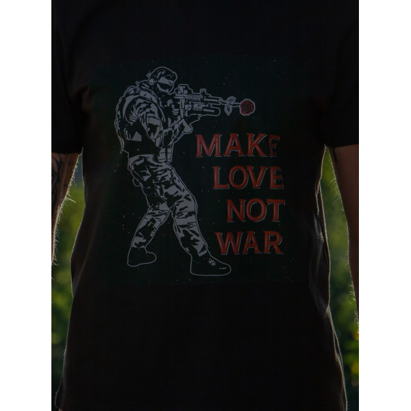 Футболка з принтом NotWar Мілітарна